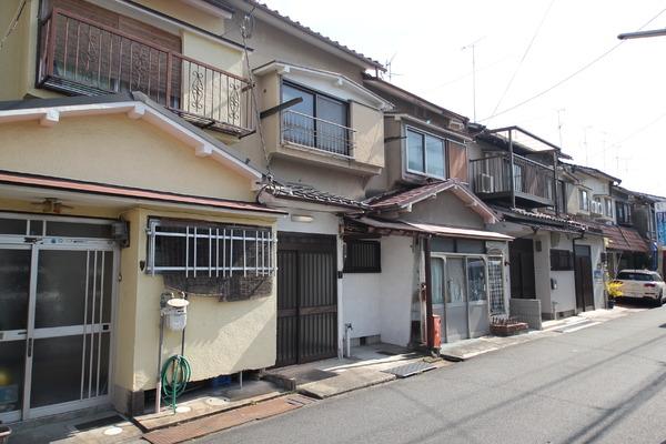 宇治市小倉町西浦の貸家