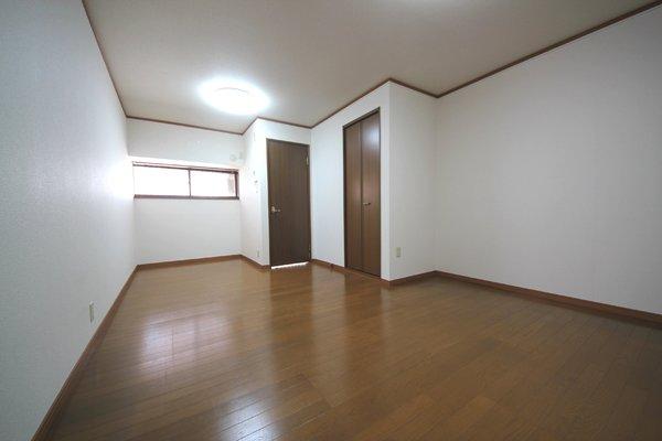 小倉町西浦88-7貸家