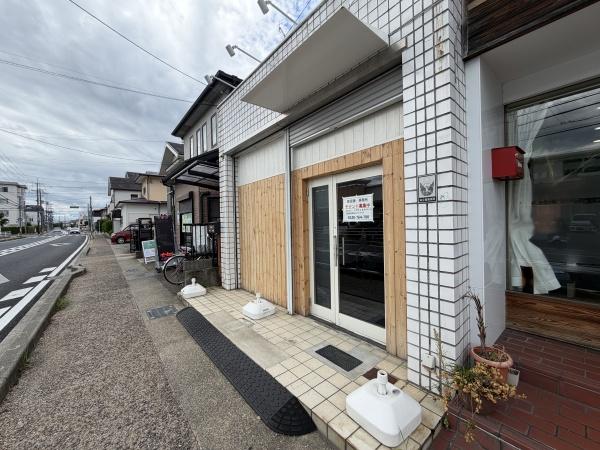 宇治市伊勢田町名木2丁目の店舗(建物一部)