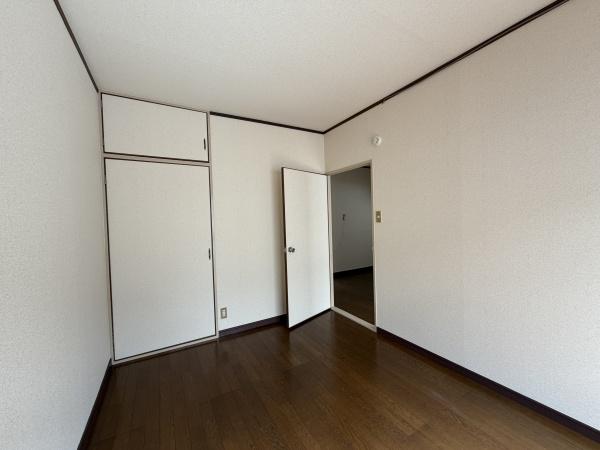 枚方市三栗２丁目のマンション