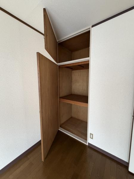 枚方市三栗２丁目のマンション