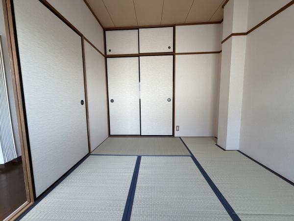 枚方市三栗２丁目のマンション