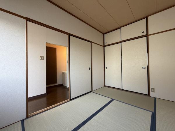 枚方市三栗２丁目のマンション
