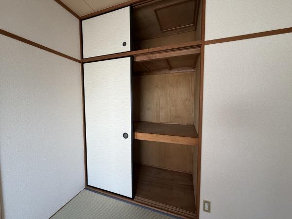 枚方市三栗２丁目のマンション