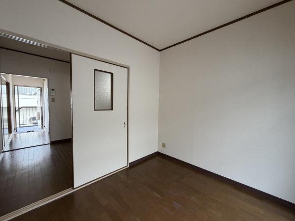 枚方市三栗２丁目のマンション