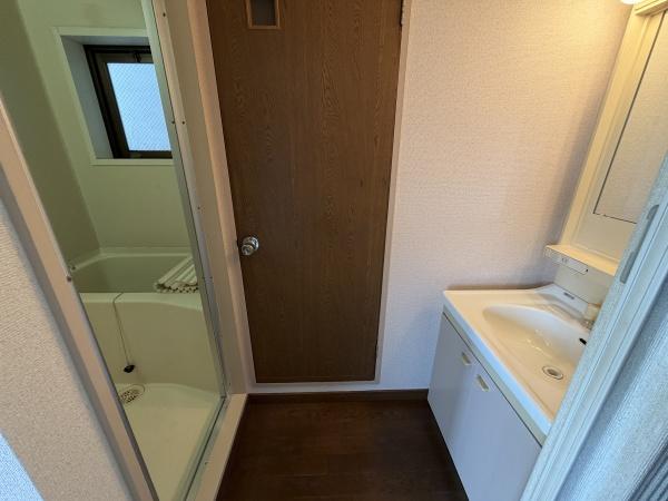枚方市三栗２丁目のマンション