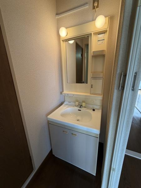 枚方市三栗２丁目のマンション