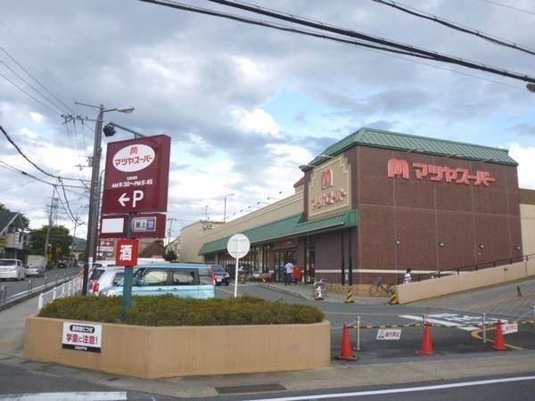 メイクス・久保　301号(マツヤスーパー久津川店)
