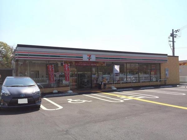 メイクス・久保　301号(セブンイレブン城陽平川店)