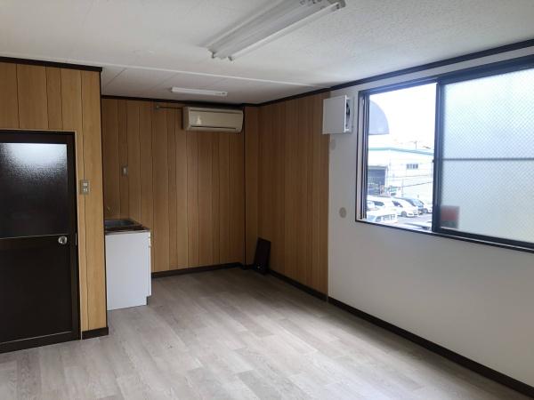 槇島町十一事務所