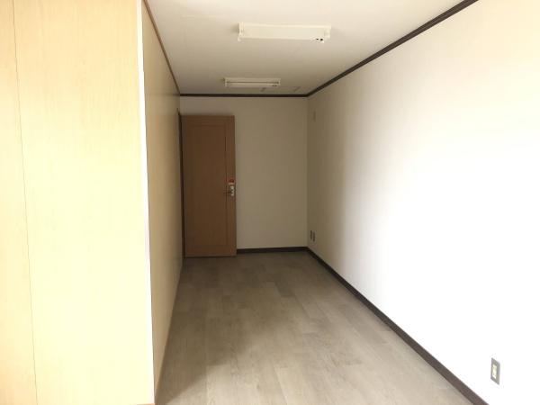 槇島町十一事務所