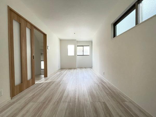 山科区上花山花ノ岡町貸家