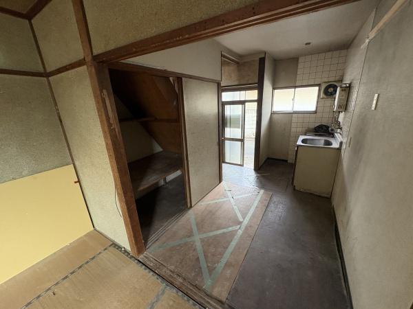 伏見区向島立河原町　貸倉庫