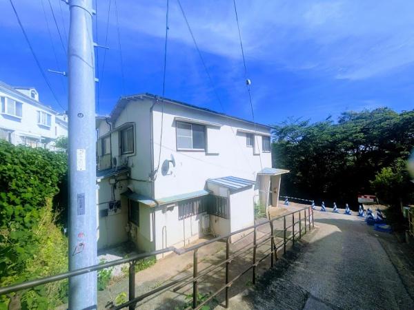 横浜市西区東ケ丘のテラスハウス