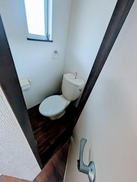 横浜市神奈川区三ツ沢南町のアパート(トイレ)