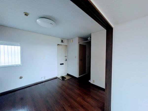 横浜市神奈川区三ツ沢南町のアパート(玄関)