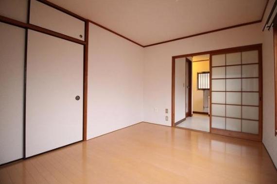 横浜市神奈川区三ツ沢下町のアパート