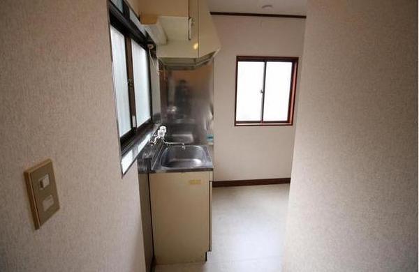 横浜市神奈川区三ツ沢下町のアパート