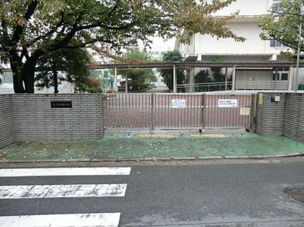 横浜市神奈川区白楽のアパート(横浜市立白幡小学校)