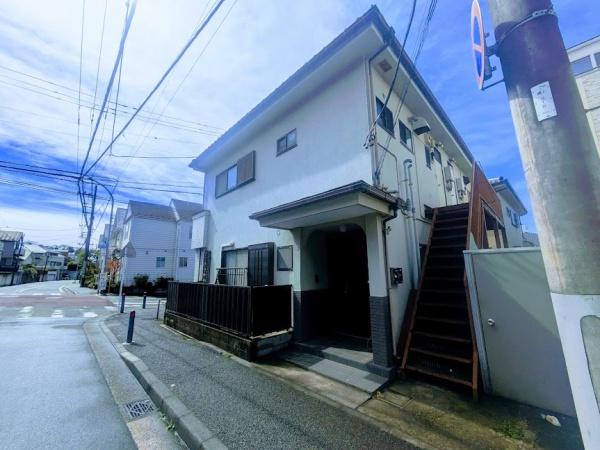 横浜市神奈川区白楽のアパート