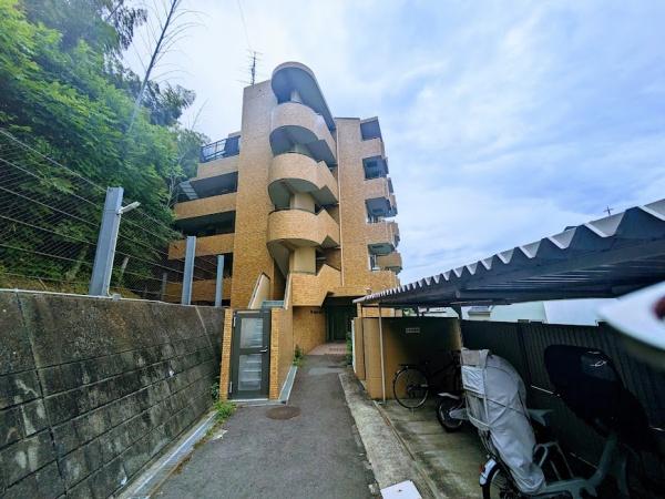 横浜市保土ケ谷区瀬戸ケ谷町のマンション