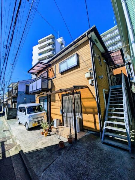 横浜市西区久保町のアパート