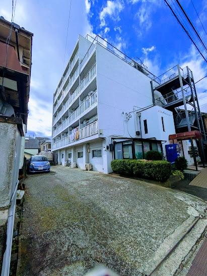 横浜市神奈川区三ツ沢下町の事務所