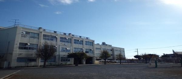 横浜市保土ケ谷区上菅田町の貸家(横浜市立上菅田小学校)