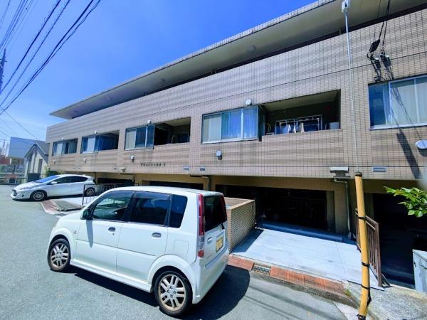 横浜市神奈川区六角橋４丁目のマンション