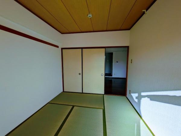 横浜市神奈川区六角橋１丁目のマンション