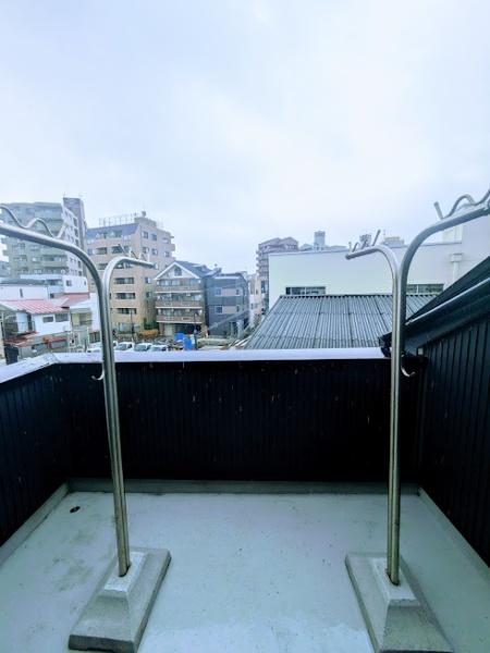 横浜市西区久保町の貸家