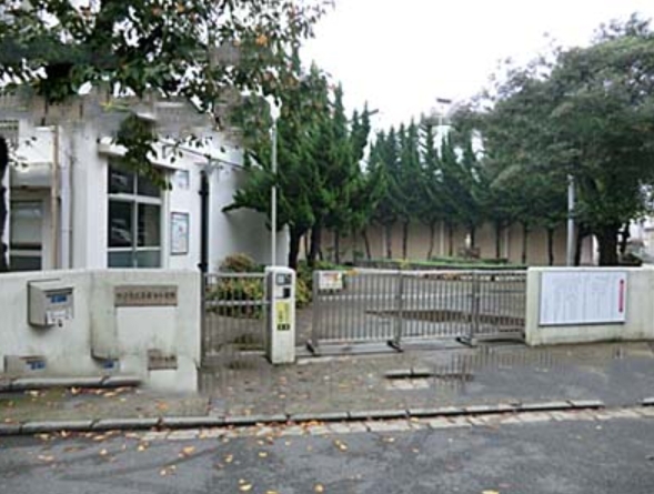 横浜市神奈川区栗田谷の貸家(横浜市立斎藤分小学校)