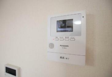横浜市保土ケ谷区峰沢町のテラスハウス
