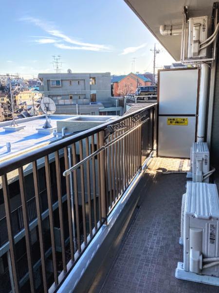 横浜市神奈川区神大寺１丁目のマンション
