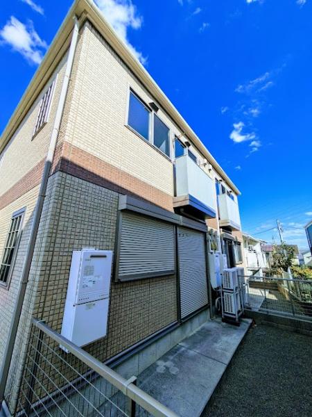 横浜市西区東久保町のテラスハウス