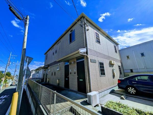 横浜市西区東久保町のテラスハウス