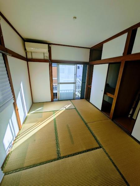 横浜市神奈川区六角橋５丁目のアパート