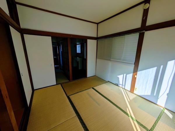 横浜市神奈川区六角橋５丁目のアパート