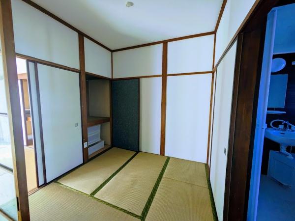 横浜市神奈川区六角橋５丁目のアパート