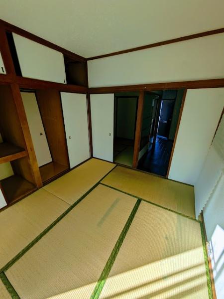 横浜市神奈川区六角橋５丁目のアパート