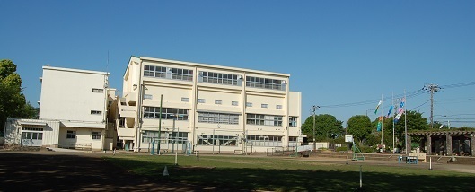 横浜市神奈川区菅田町のアパート(横浜市立池上小学校)