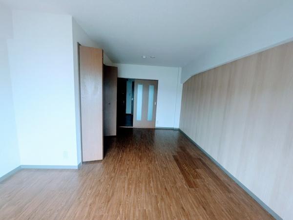 横浜市神奈川区三ツ沢下町の事務所(洋室)