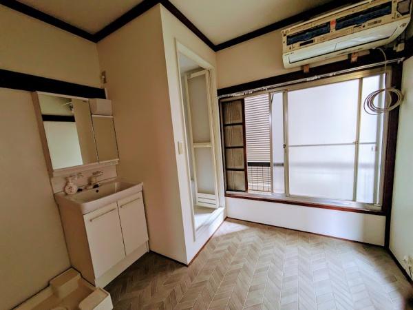 横浜市中区山元町２丁目の貸家