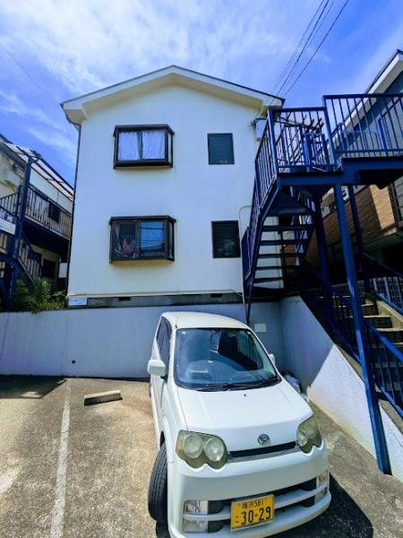 横浜市神奈川区三ツ沢南町のアパート