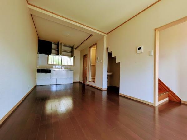 横浜市保土ケ谷区瀬戸ケ谷町のテラスハウス