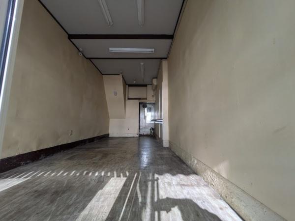 横浜市西区中央２丁目の店舗（建物一部）