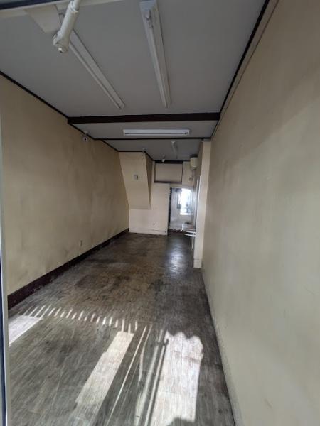 横浜市西区中央２丁目の店舗（建物一部）