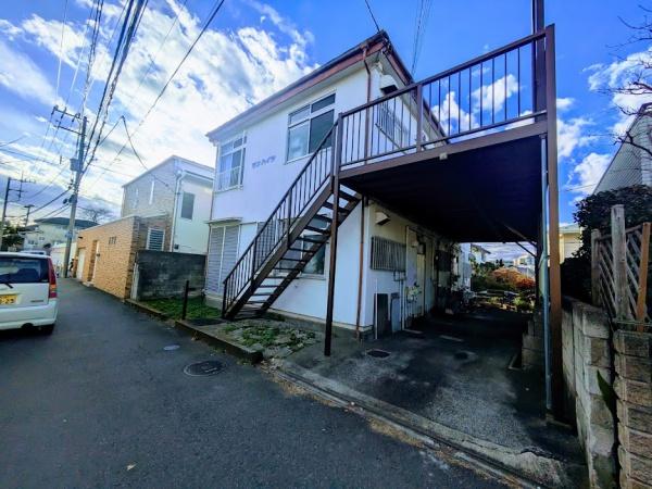 横浜市神奈川区中丸のアパート