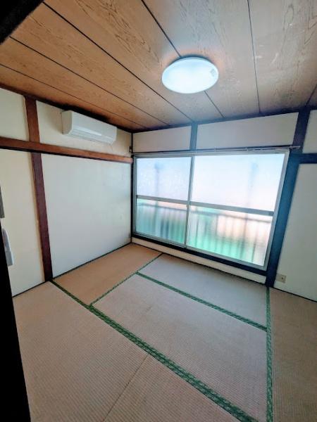 横浜市南区清水ケ丘の貸家