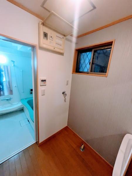 横浜市西区久保町の貸家
